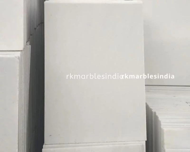 white base marble tiles