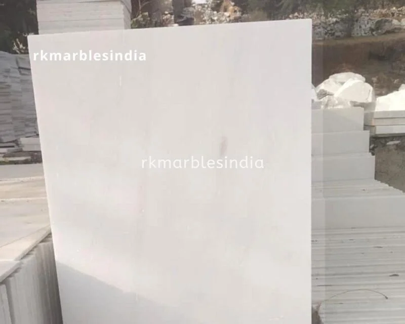 white base marble tiles