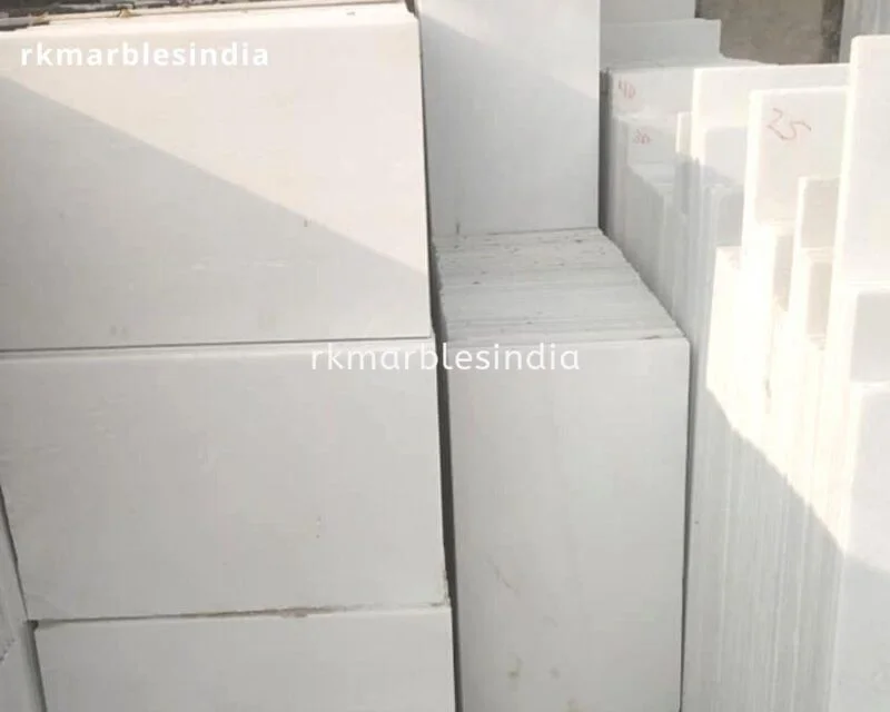 white base marble tiles